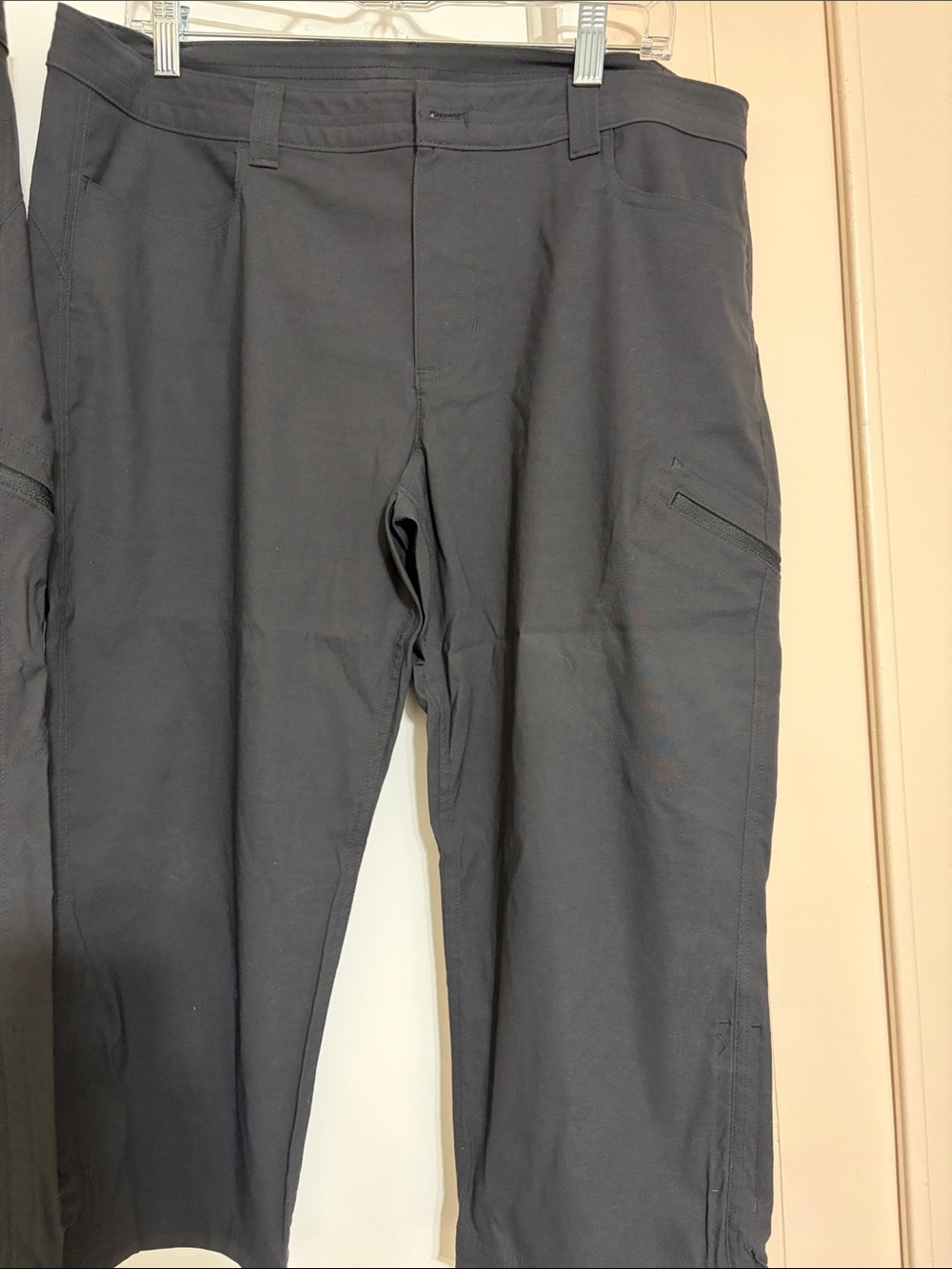 Eddie Bauer Black Cargo Pants with Zippered Pocket